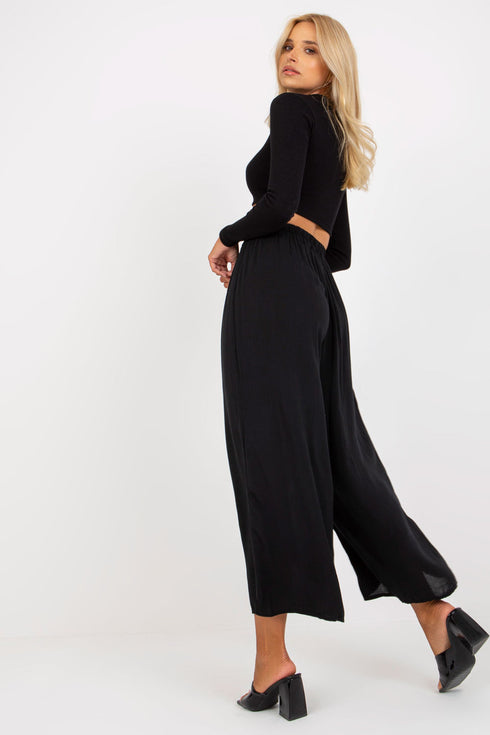 Women trousers model 210679 Och lla